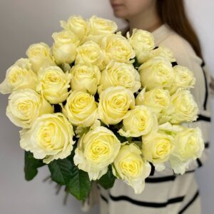 Букет из 25 роз «Иванна»