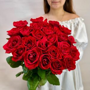 Букет из 25 роз "Тру лав"