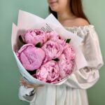 Монобукет из 7 пионов 